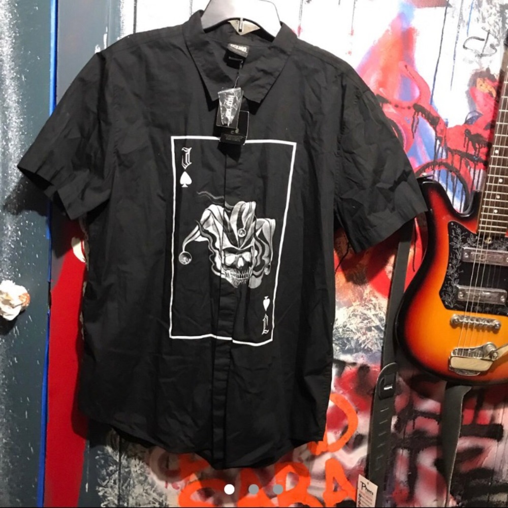 SUICIDE SQUAD JOKER BOWLING BUTTON UP SHORT SLEEVE